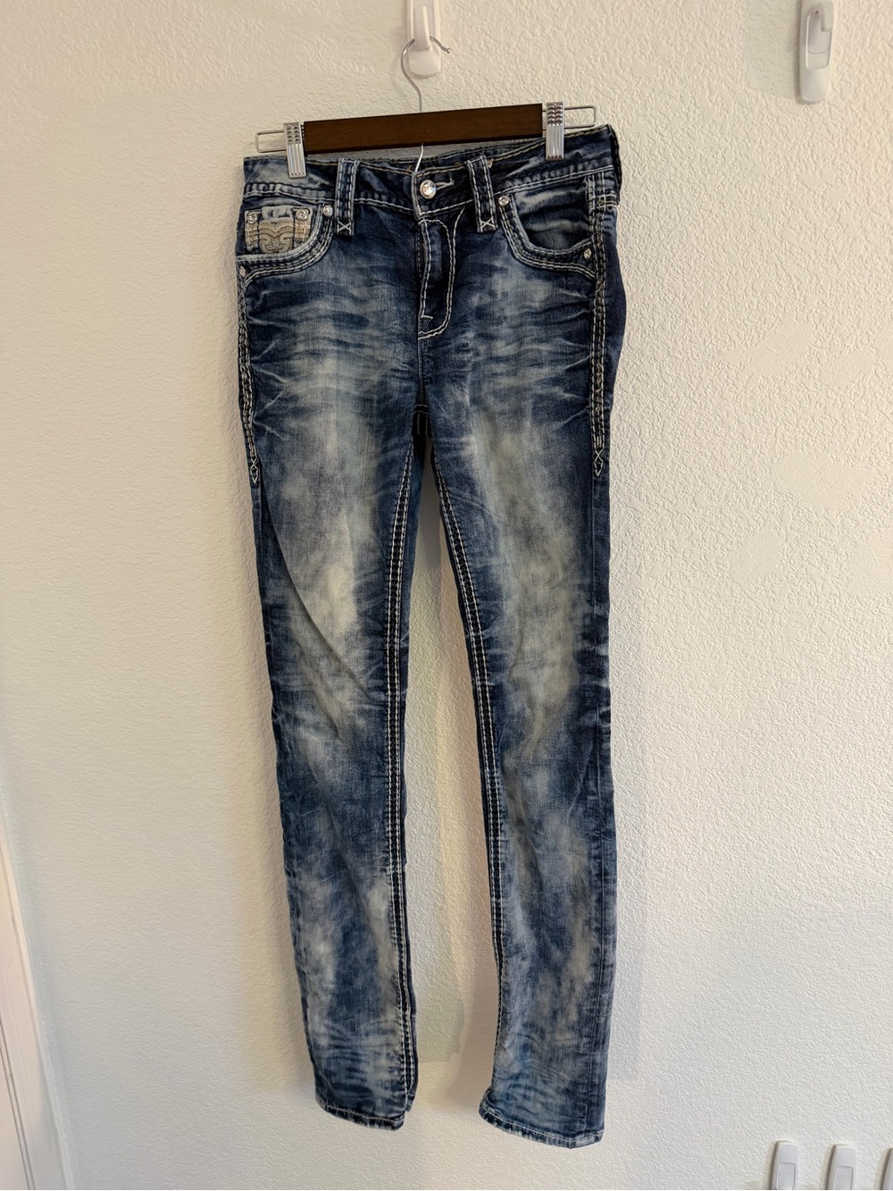 Rock Revival Women's Distressed Delu Straight Jeans
